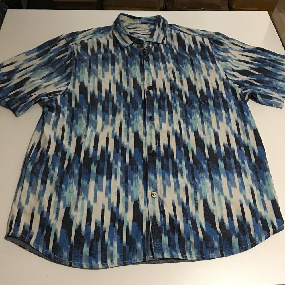 Tommy Bahama Mens Large Button Up Hawaiian Shirt Blue Geometric Silk Blend